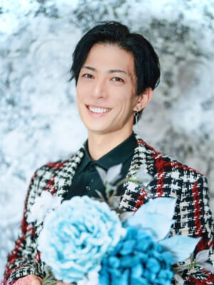 宣材写真：君沢ユウキ（奥海英明役）『えっちなお尻じゃダメですか？』