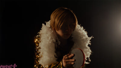 ②
