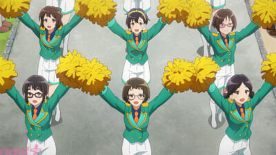 ３