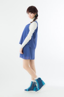 madomagi_sneakers_sayaka_model004