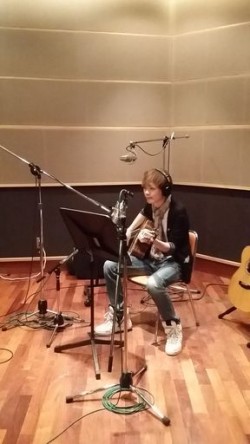 tutumi_guitarorange_20160520