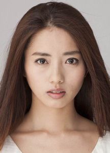 雪村千鶴役＝藤社優美