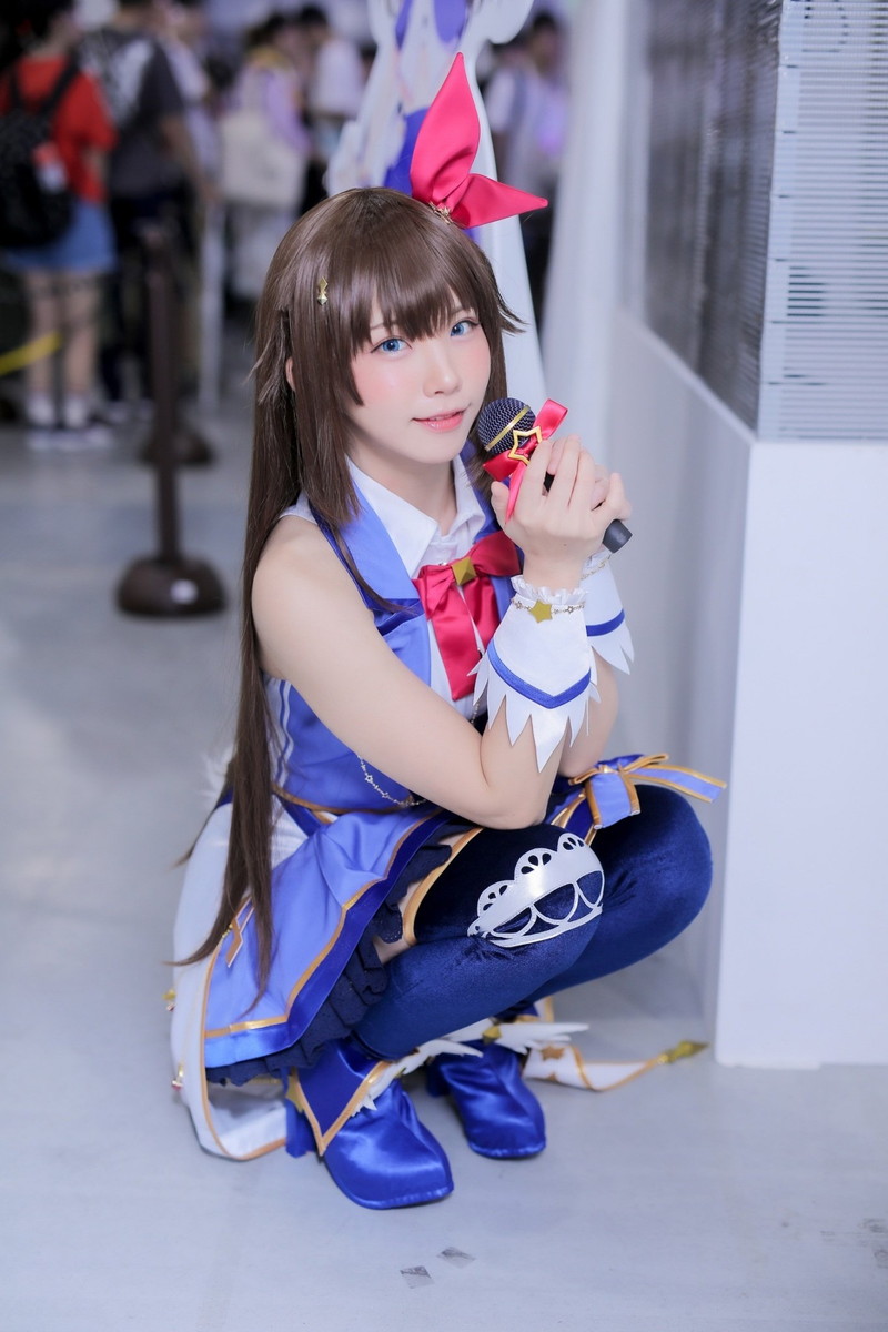 コスプレイヤー えなこが ときのそら ステージ衣装で登場 ホロライブ C96ブースレポート到着 Pash Plus