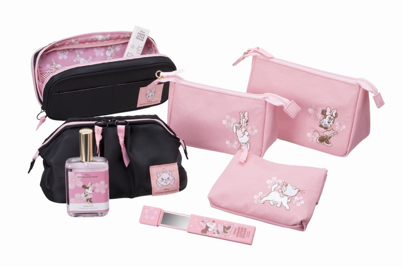 ディズニーの 桜 デザインアイテムがロフトで限定発売 メイク小物や傘などを春色に Pash Plus