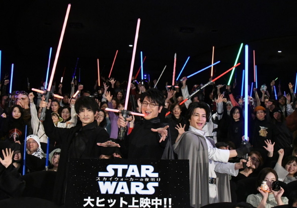 津田健次郎の生セリフに及川光博 武田真治が大喜び スター ウォーズ スカイウォーカーの夜明け 応援上映レポ Pash Plus