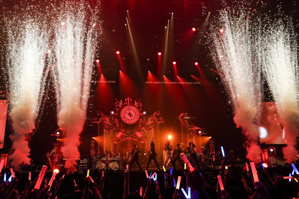 水樹奈々さん Nana Mizuki Live Grace 19 Opus レポート到着 19年夏のライブツアー開催発表も Pash Plus