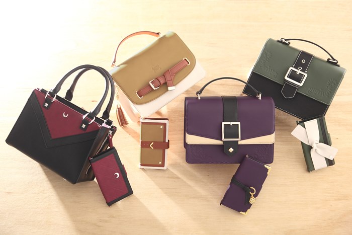 最遊記reload Blast 三蔵一行 をイメージしたバッグ スマートフォンケース登場 魔天経文 や 蓮の花 がデザイン Pash Plus